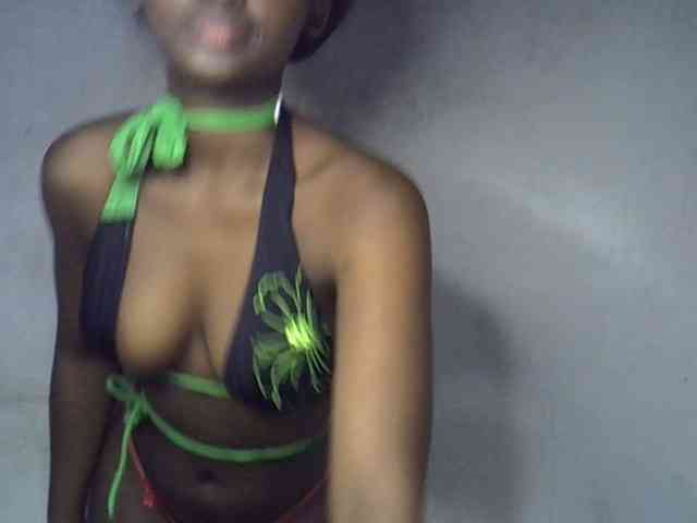 ExoticKiara1 webcam