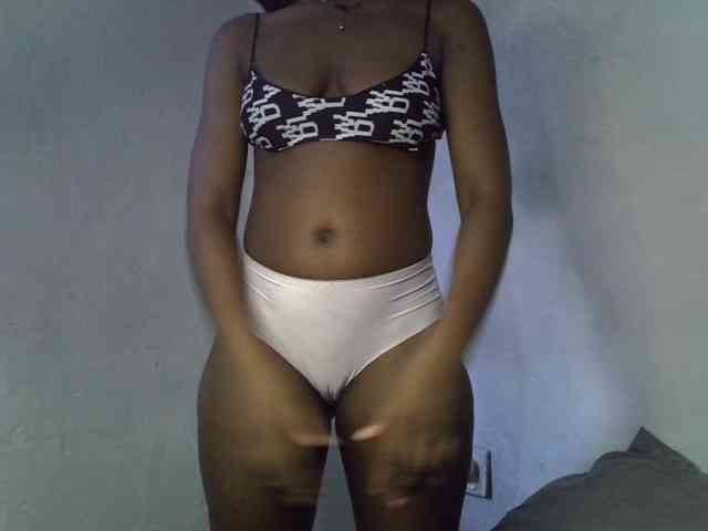 ExoticKiara1 webcam