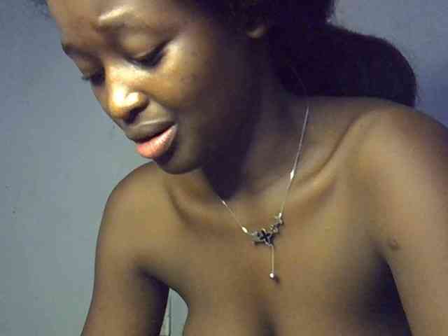 ExoticKiara1 webcam