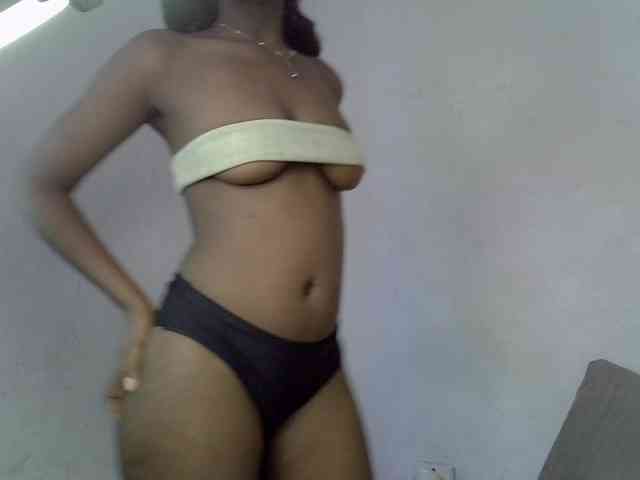 ExoticKiara1 webcam