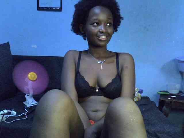 ExoticKiara1 webcam