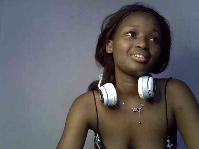 ExoticKiara1 webcam