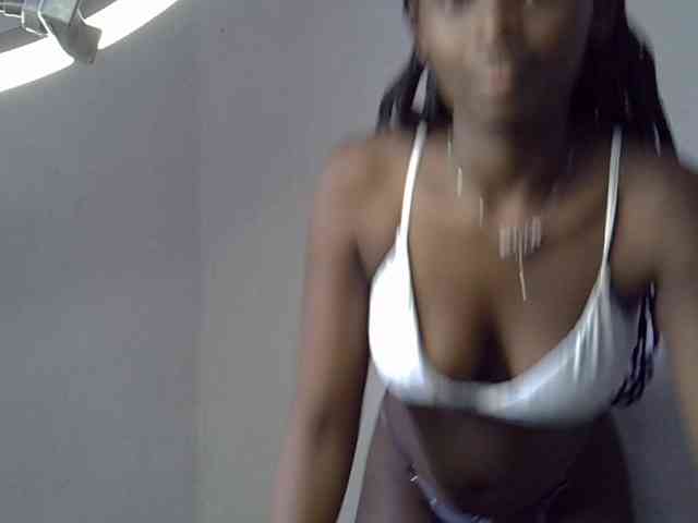 ExoticKiara1 webcam