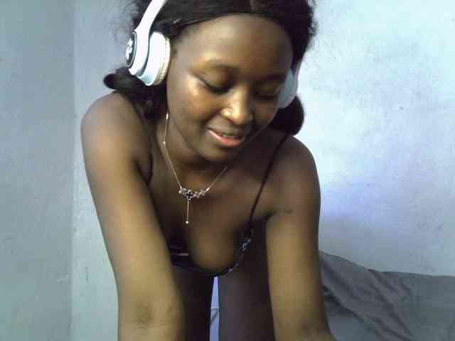 ExoticKiara1 webcam