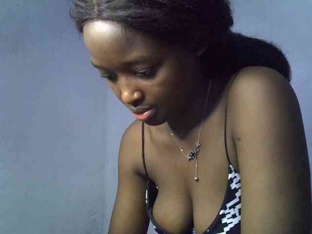 ExoticKiara1 webcam