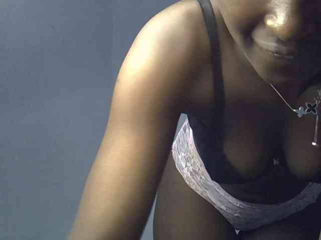 ExoticKiara1 webcam