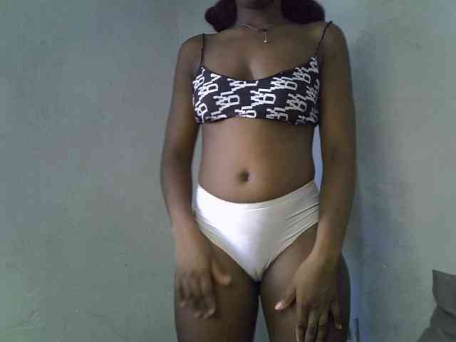 ExoticKiara1 webcam