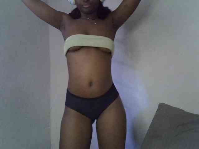 ExoticKiara1 webcam