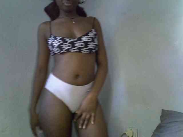 ExoticKiara1 webcam