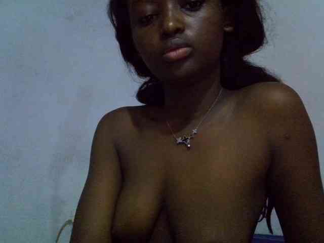ExoticKiara1 webcam