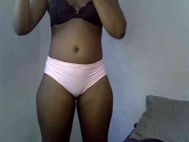 ExoticKiara1 webcam