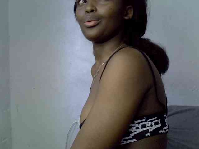 ExoticKiara1 webcam