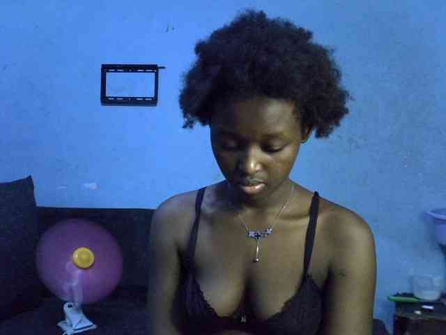 ExoticKiara1 webcam