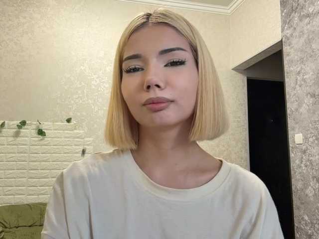 KeeshaSouthard live cam on BongaCams