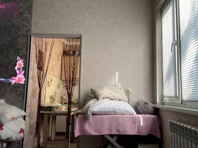 KeeshaSouthard live cam on BongaCams