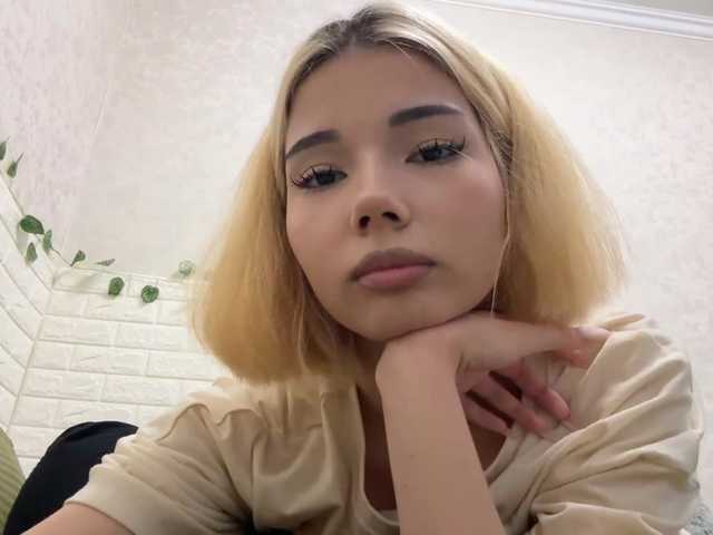 KeeshaSouthard live cam on BongaCams