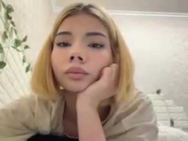 KeeshaSouthard live cam on BongaCams