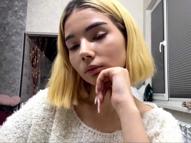 KeeshaSouthard live cam on BongaCams