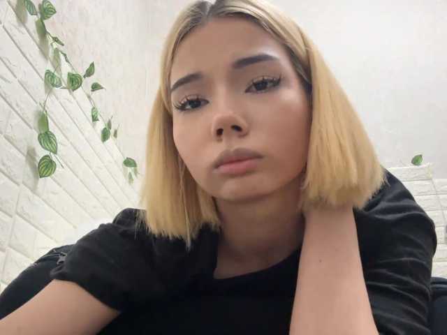 KeeshaSouthard live cam on BongaCams