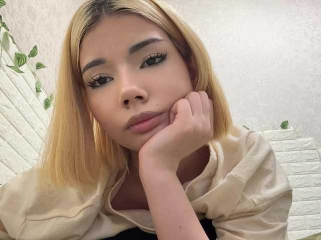 KeeshaSouthard live cam on BongaCams