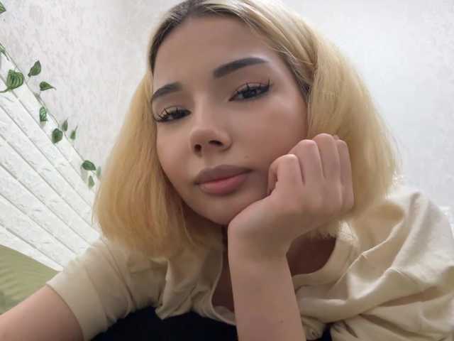 KeeshaSouthard live cam on BongaCams