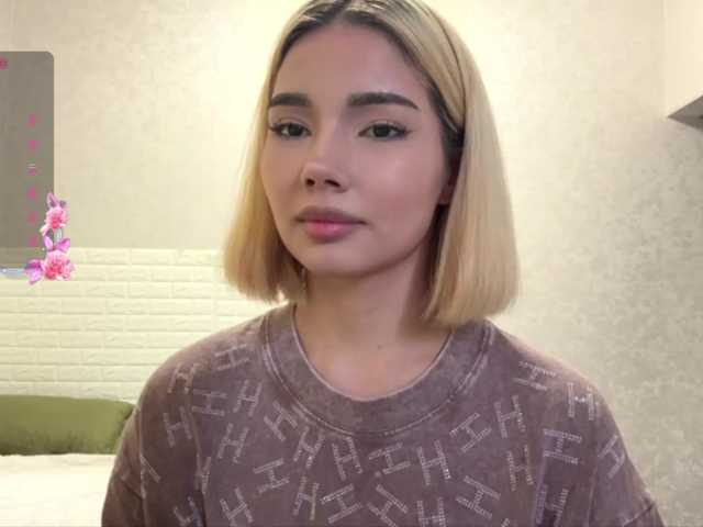 KeeshaSouthard live cam on BongaCams