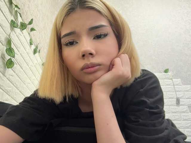 KeeshaSouthard live cam on BongaCams