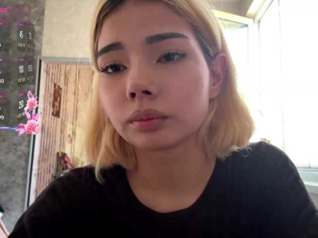 KeeshaSouthard live cam on BongaCams