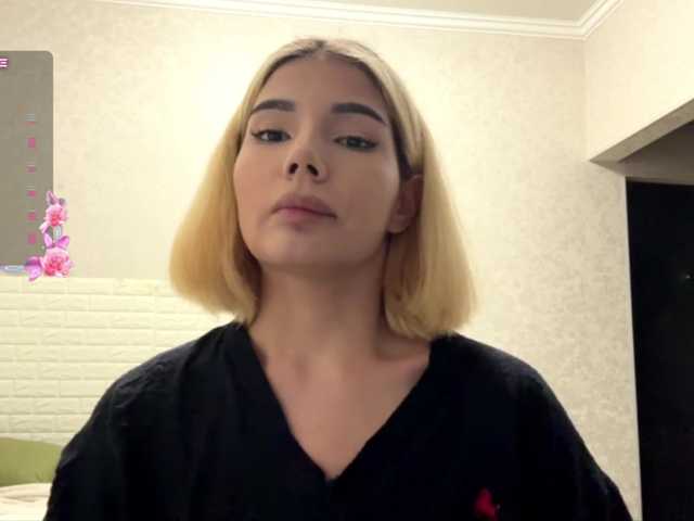 KeeshaSouthard live cam on BongaCams