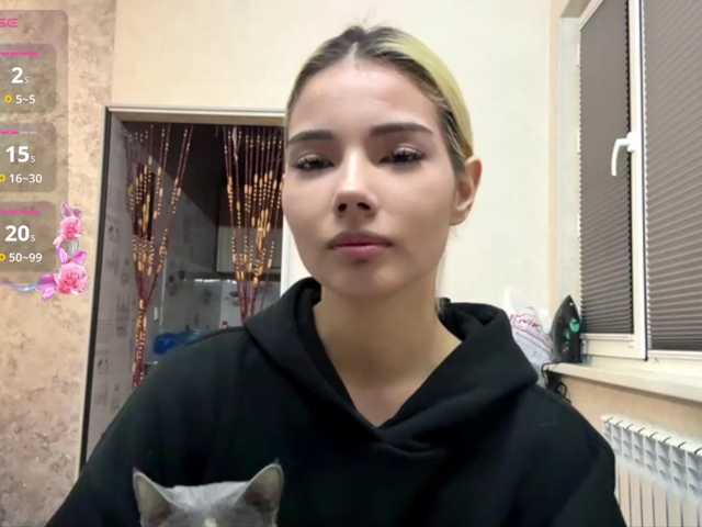 KeeshaSouthard live cam on BongaCams