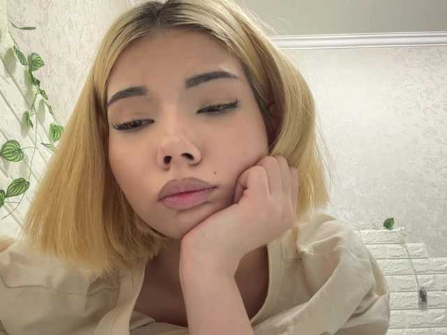 KeeshaSouthard live cam on BongaCams