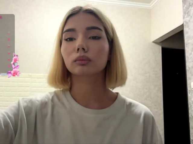 KeeshaSouthard live cam on BongaCams