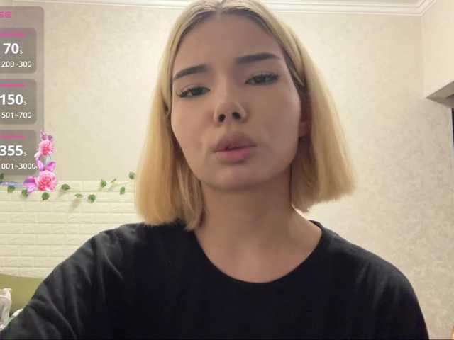 KeeshaSouthard live cam on BongaCams