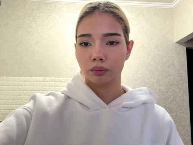 KeeshaSouthard live cam on BongaCams