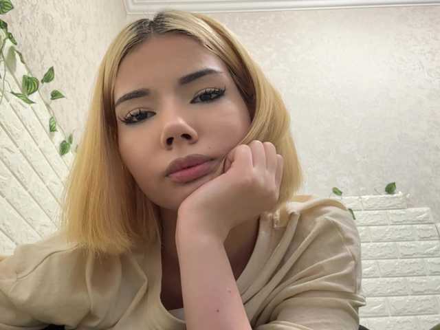 KeeshaSouthard live cam on BongaCams