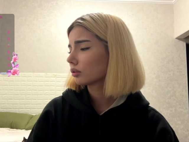 KeeshaSouthard live cam on BongaCams