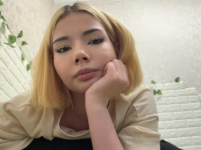 KeeshaSouthard live cam on BongaCams