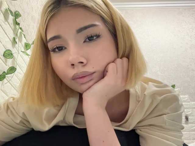 KeeshaSouthard live cam on BongaCams