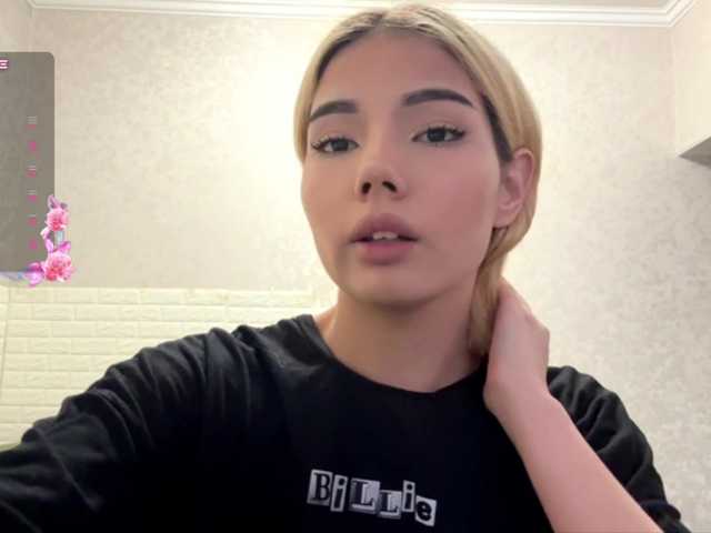 KeeshaSouthard live cam on BongaCams