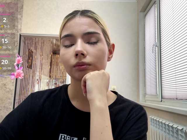 KeeshaSouthard live cam on BongaCams
