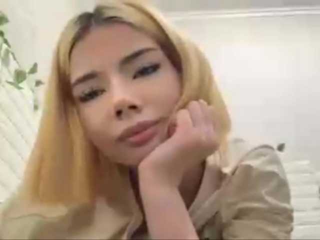 KeeshaSouthard live cam on BongaCams
