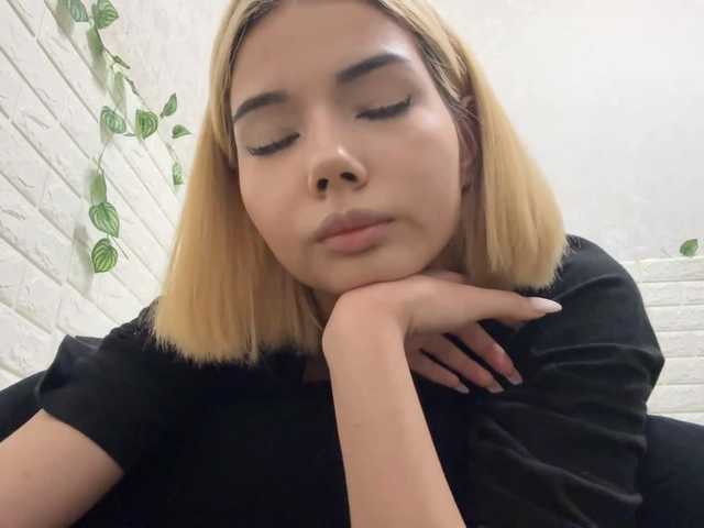 KeeshaSouthard live cam on BongaCams