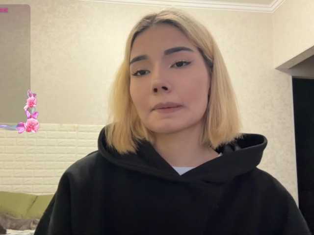 KeeshaSouthard live cam on BongaCams