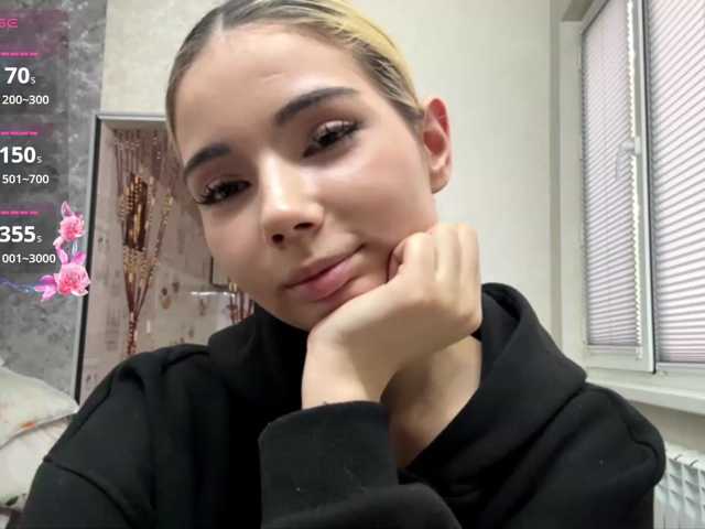 KeeshaSouthard live cam on BongaCams