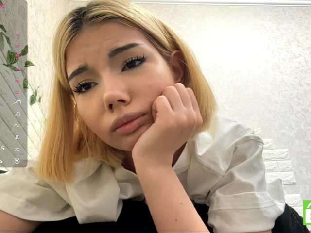 KeeshaSouthard live cam on BongaCams