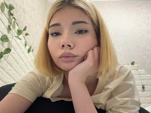KeeshaSouthard live cam on BongaCams