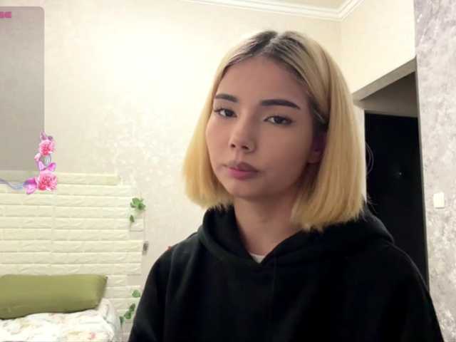 KeeshaSouthard live cam on BongaCams