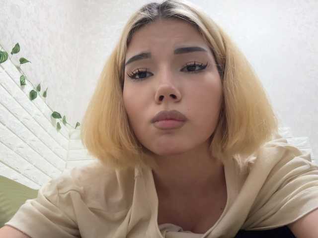 KeeshaSouthard live cam on BongaCams