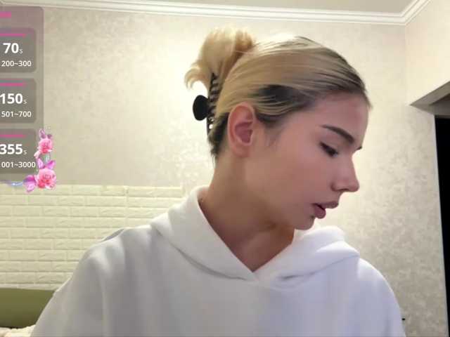 KeeshaSouthard live cam on BongaCams