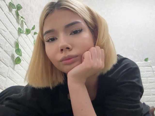 KeeshaSouthard live cam on BongaCams